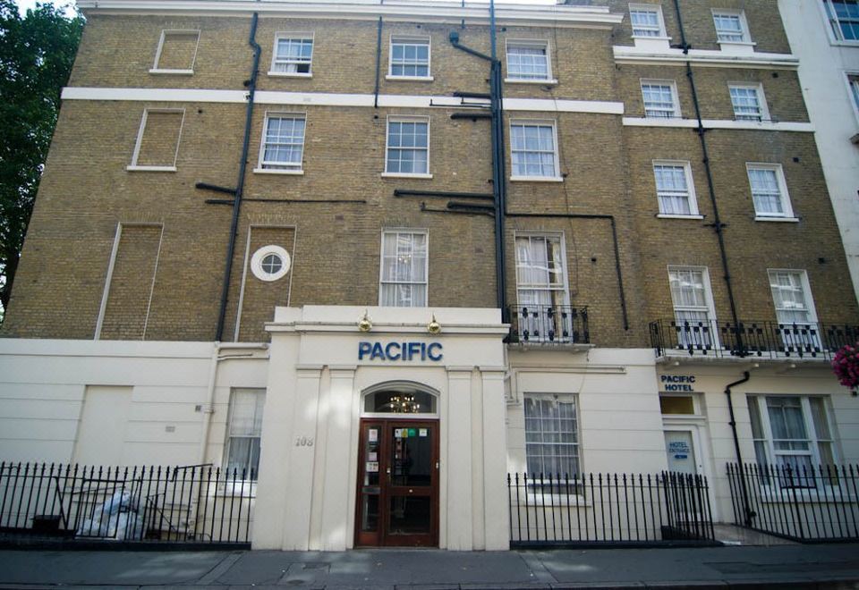 Pacific Hotel frontage on Sussex Gardens